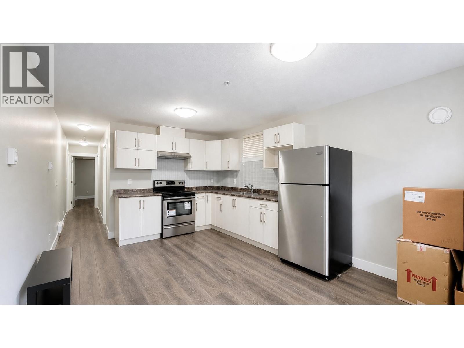 1975 COQUITLAM AVENUE, Port Coquitlam