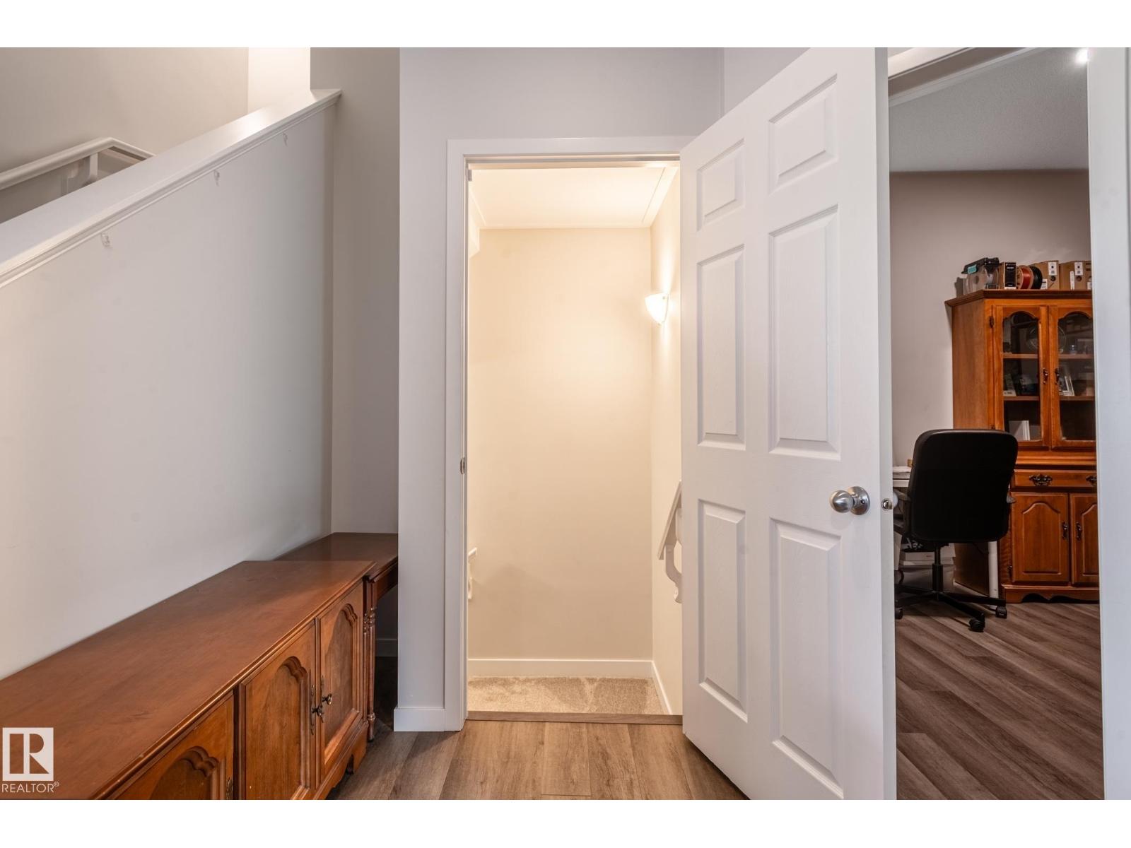 17562 63A ST NW - 34