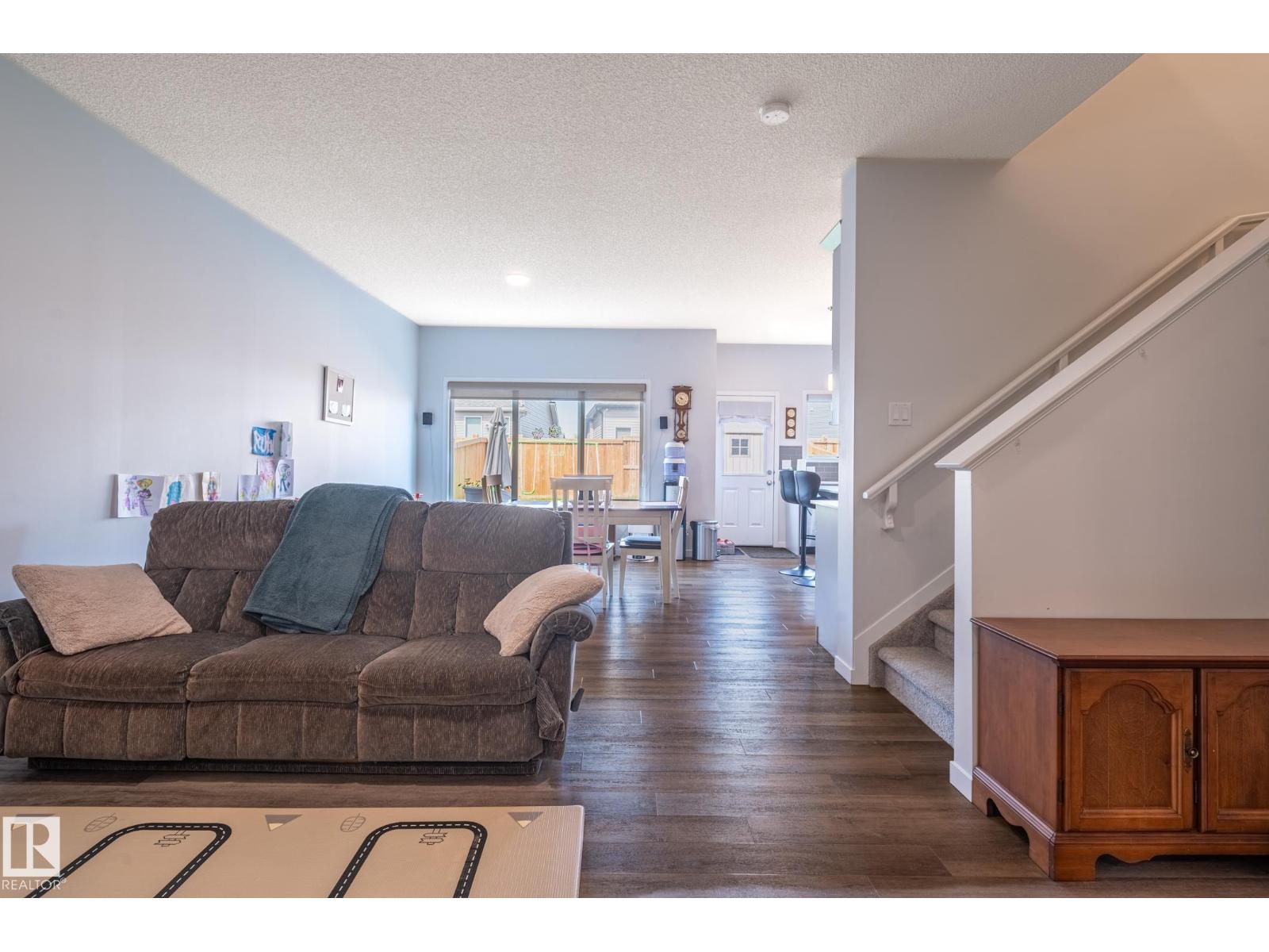 17562 63A ST NW - 4