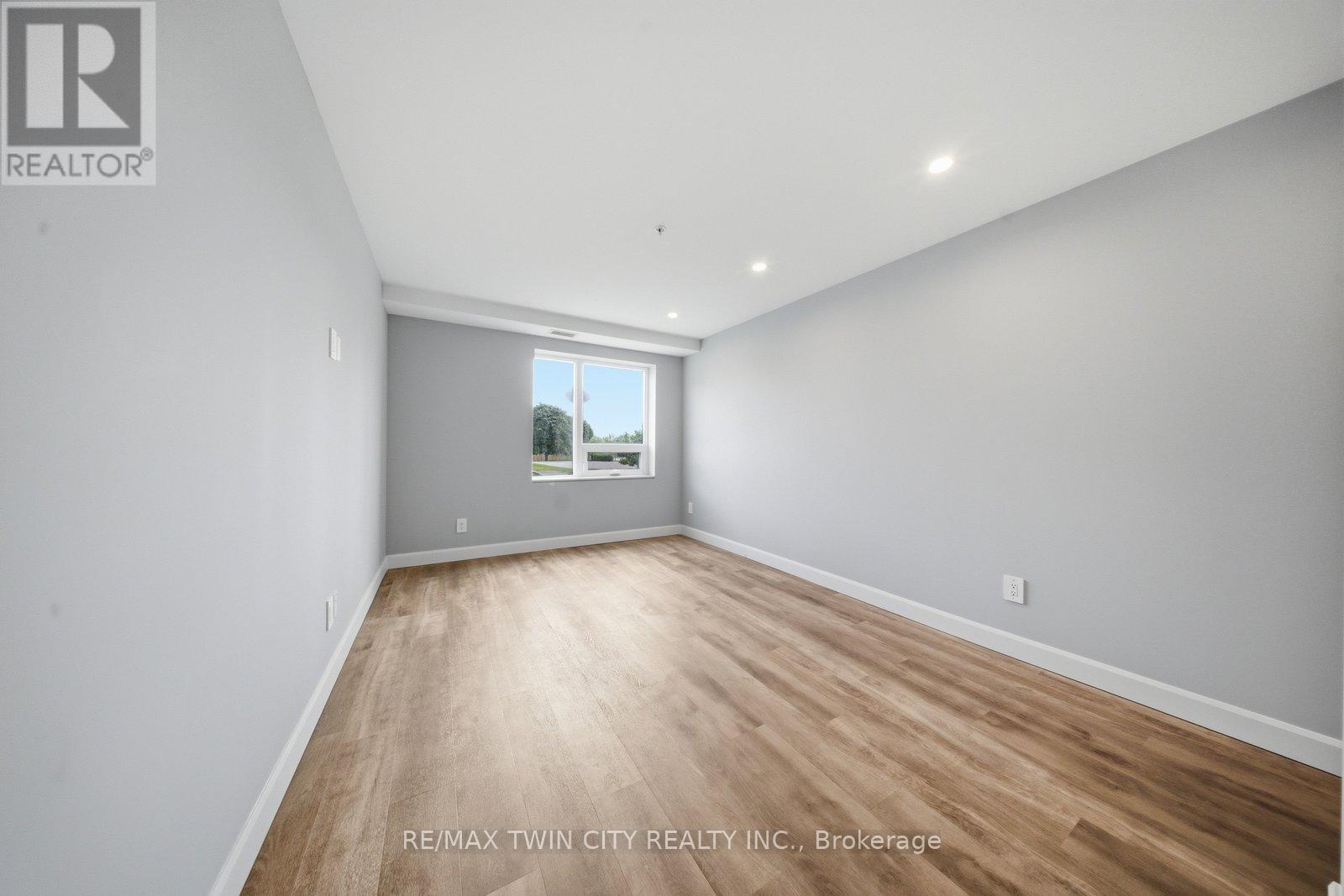 #108 34 NORMAN STREET - 13