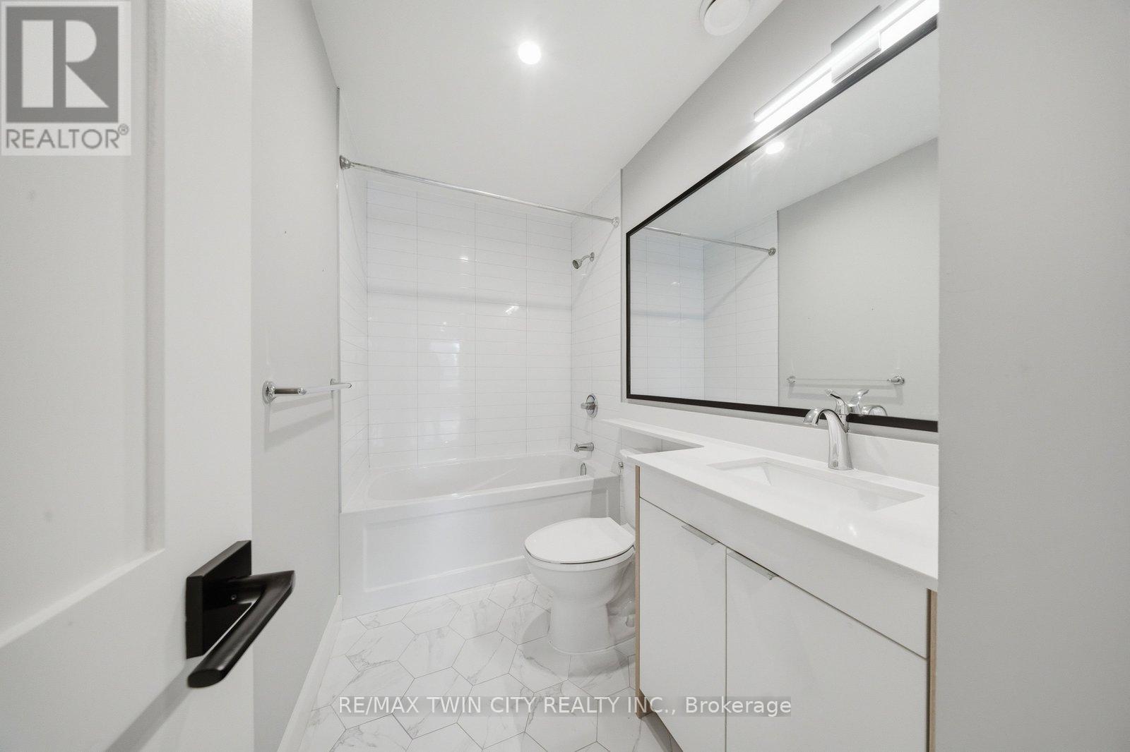#108 34 NORMAN STREET - 14