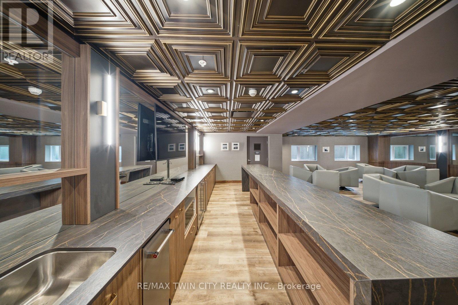 #108 34 NORMAN STREET - 35