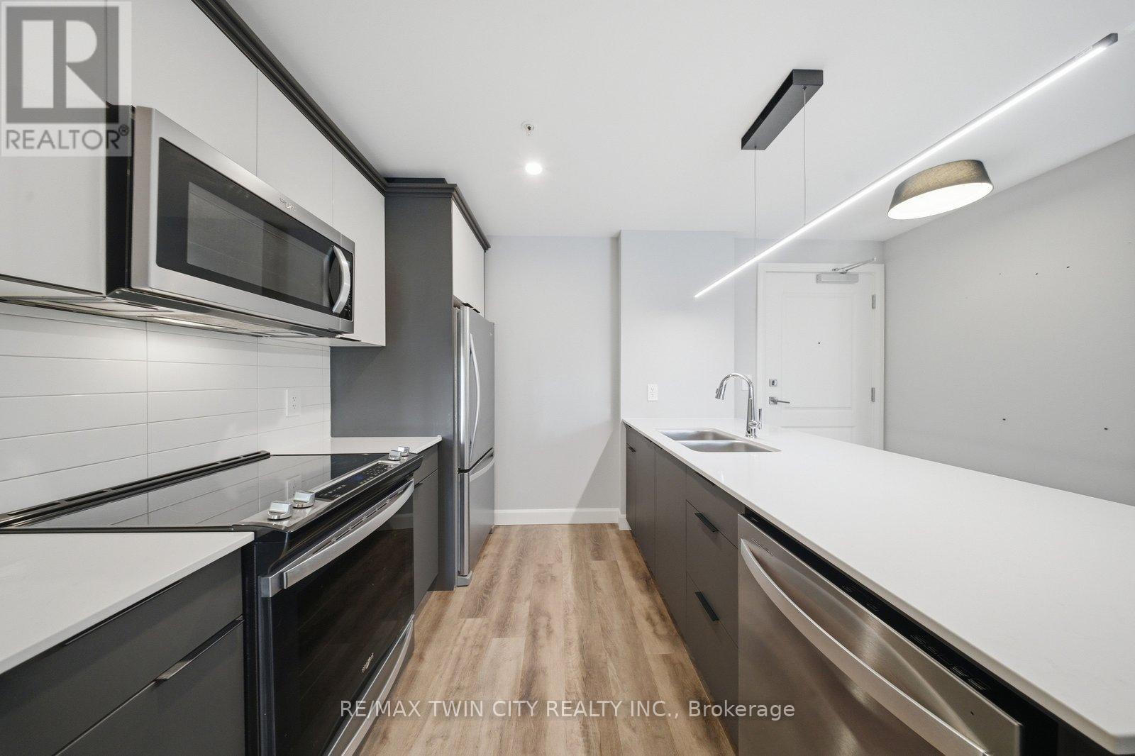 #108 34 NORMAN STREET - 4
