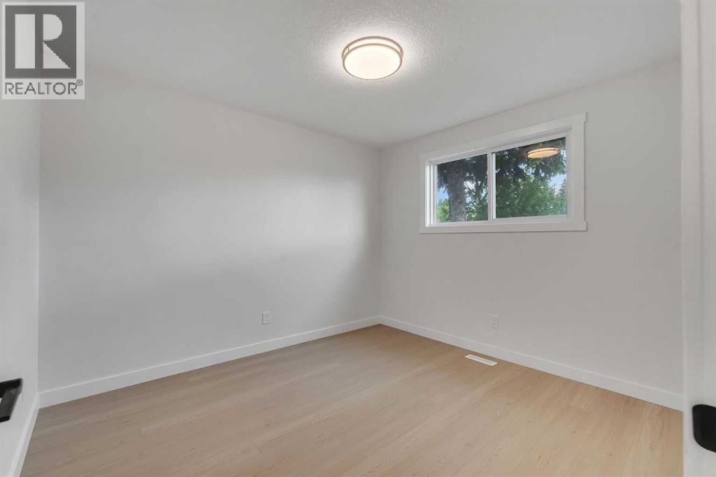 3410 30A Avenue SE — photo 19