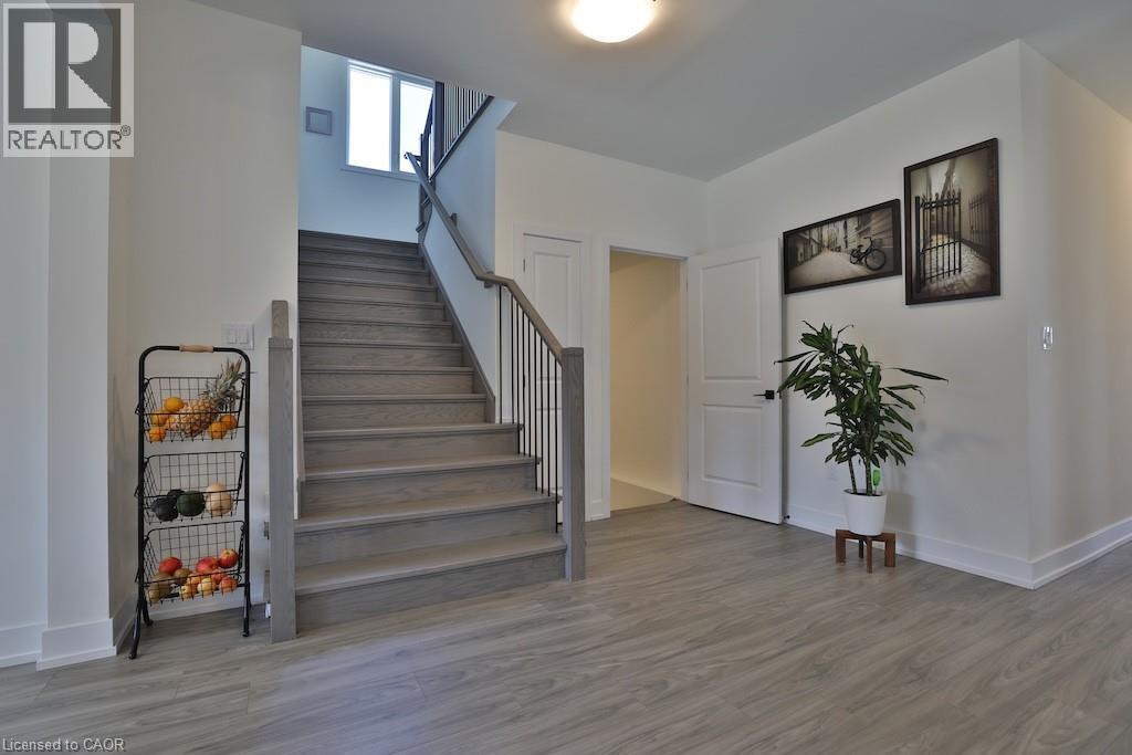 72 DUSENBURY Drive - 22