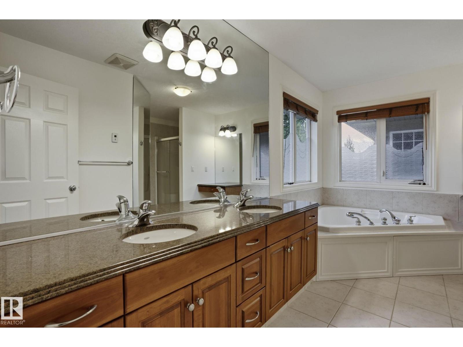 926 HOLLINGSWORTH BN NW - 33