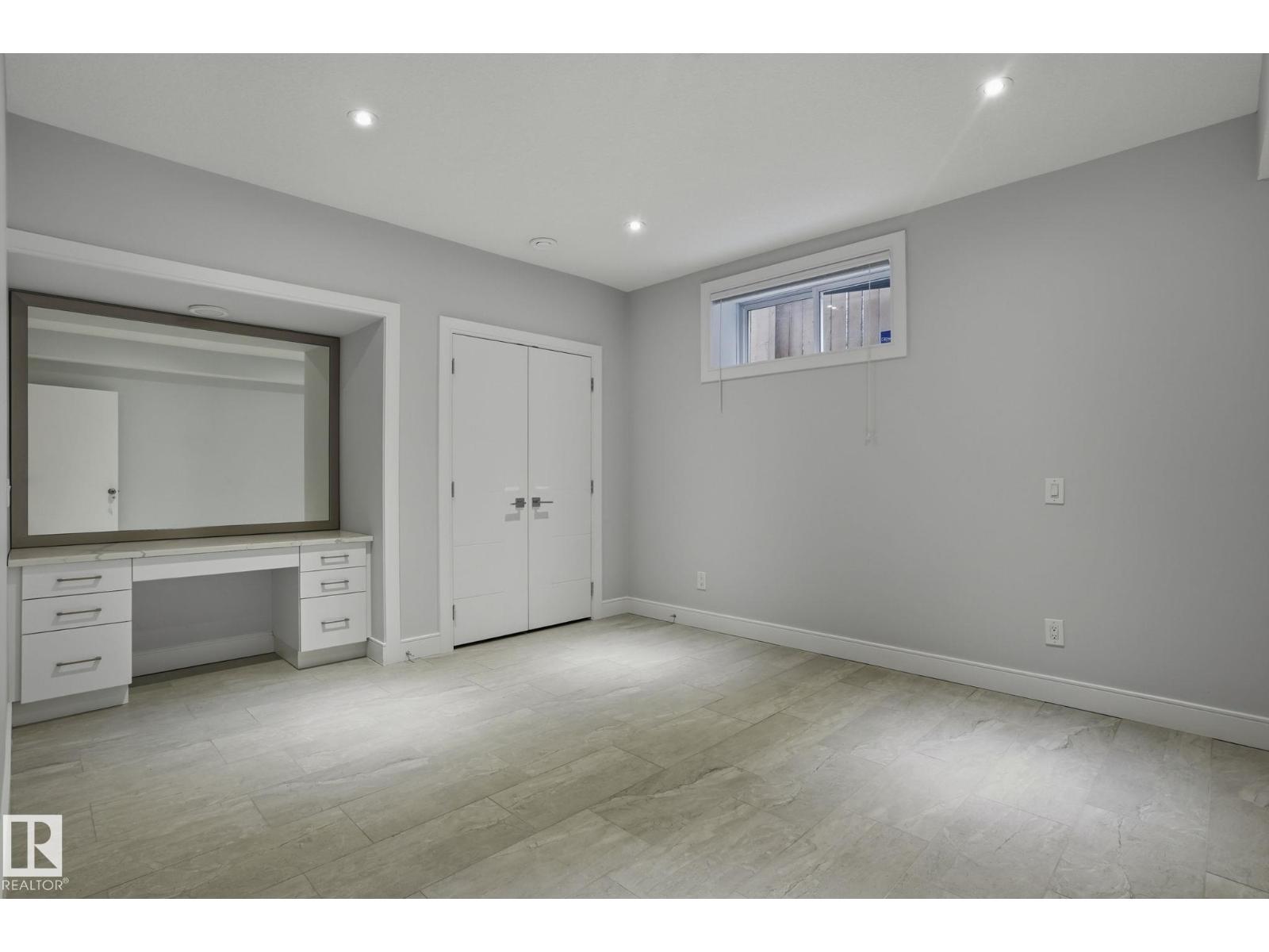 926 HOLLINGSWORTH BN NW - 54