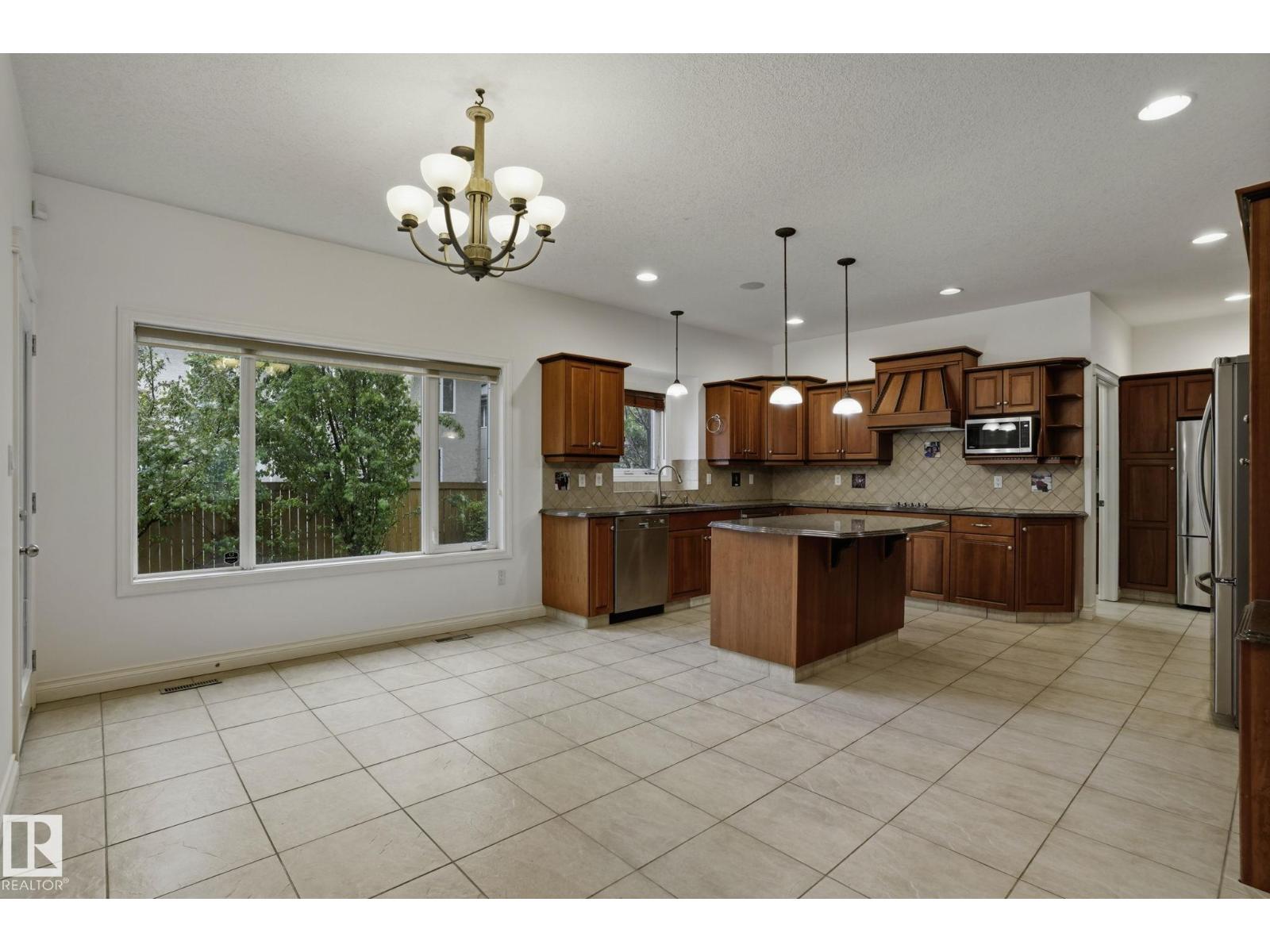 926 HOLLINGSWORTH BN NW - 13