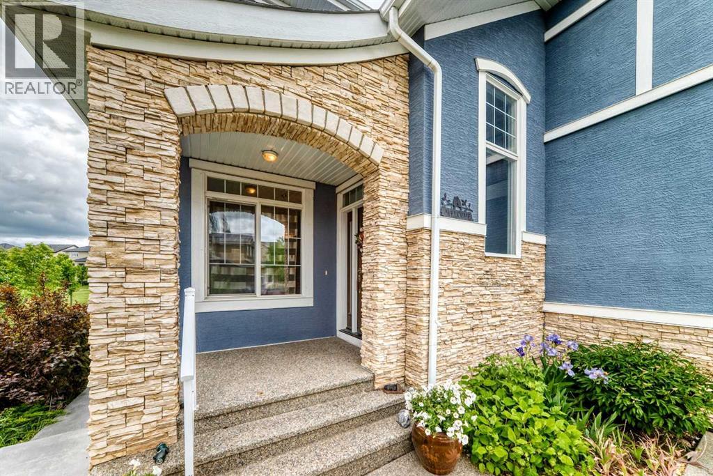 136 STONEMERE Close - photo 2