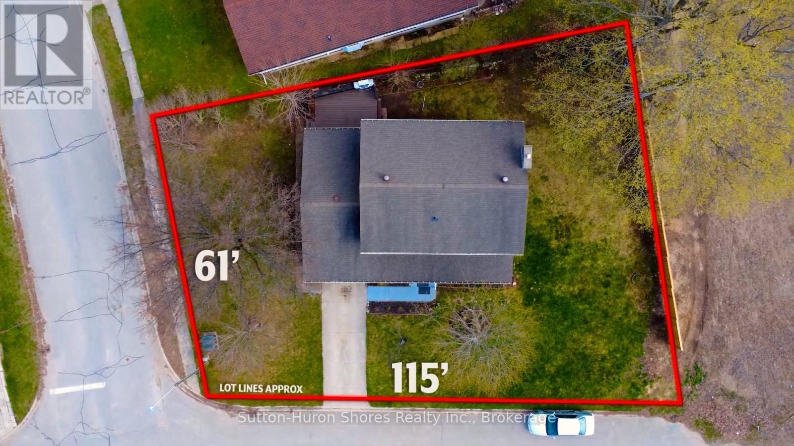 341 WELLINGTON STREET - 28