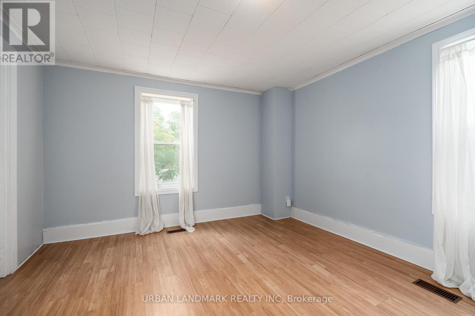 136 ST LAWRENCE STREET - Image 10