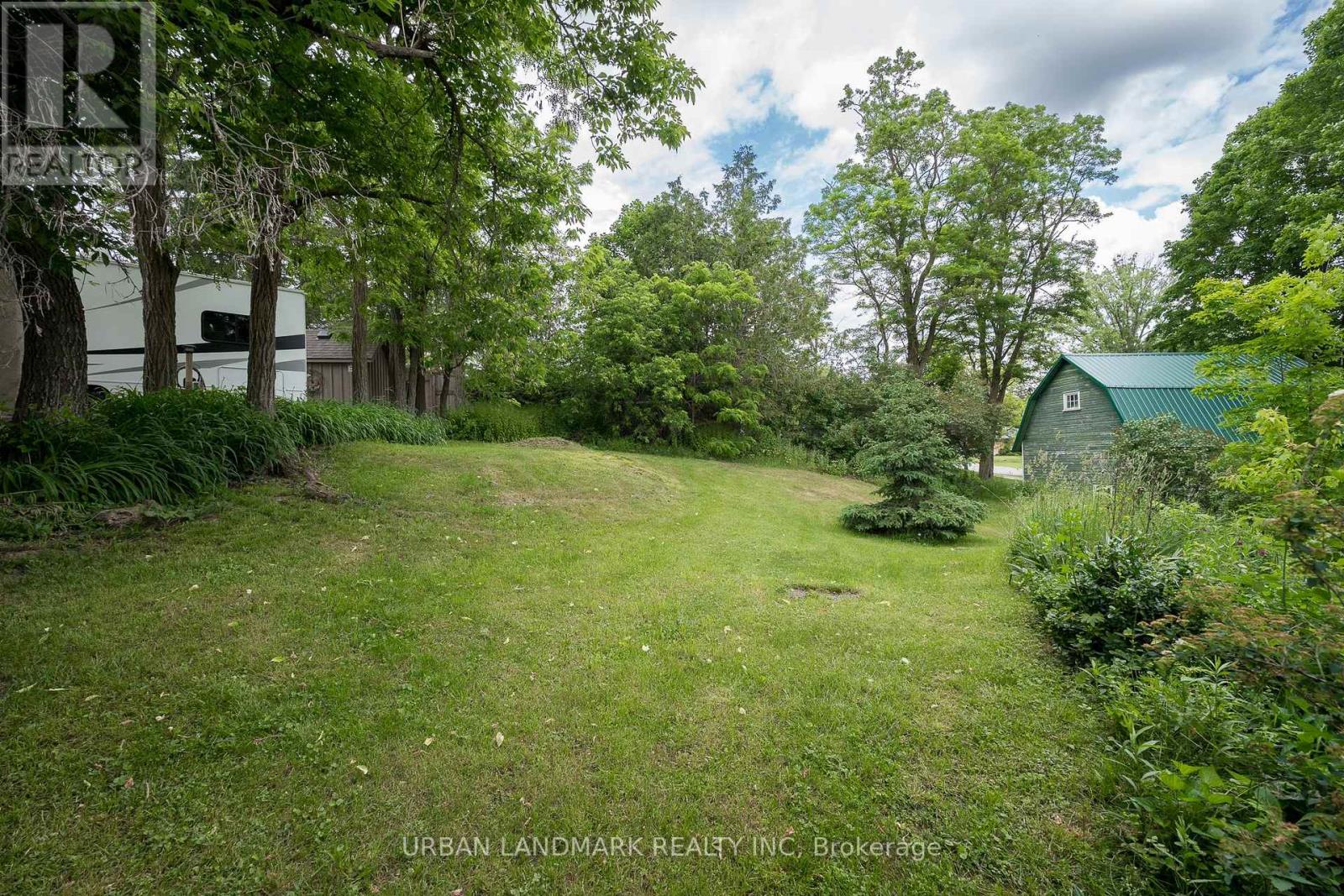 136 ST LAWRENCE STREET - 30