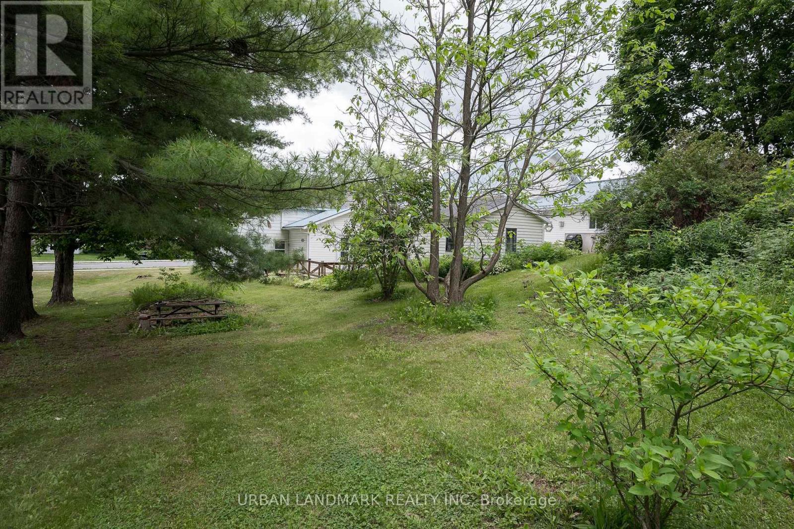 136 ST LAWRENCE STREET - 33