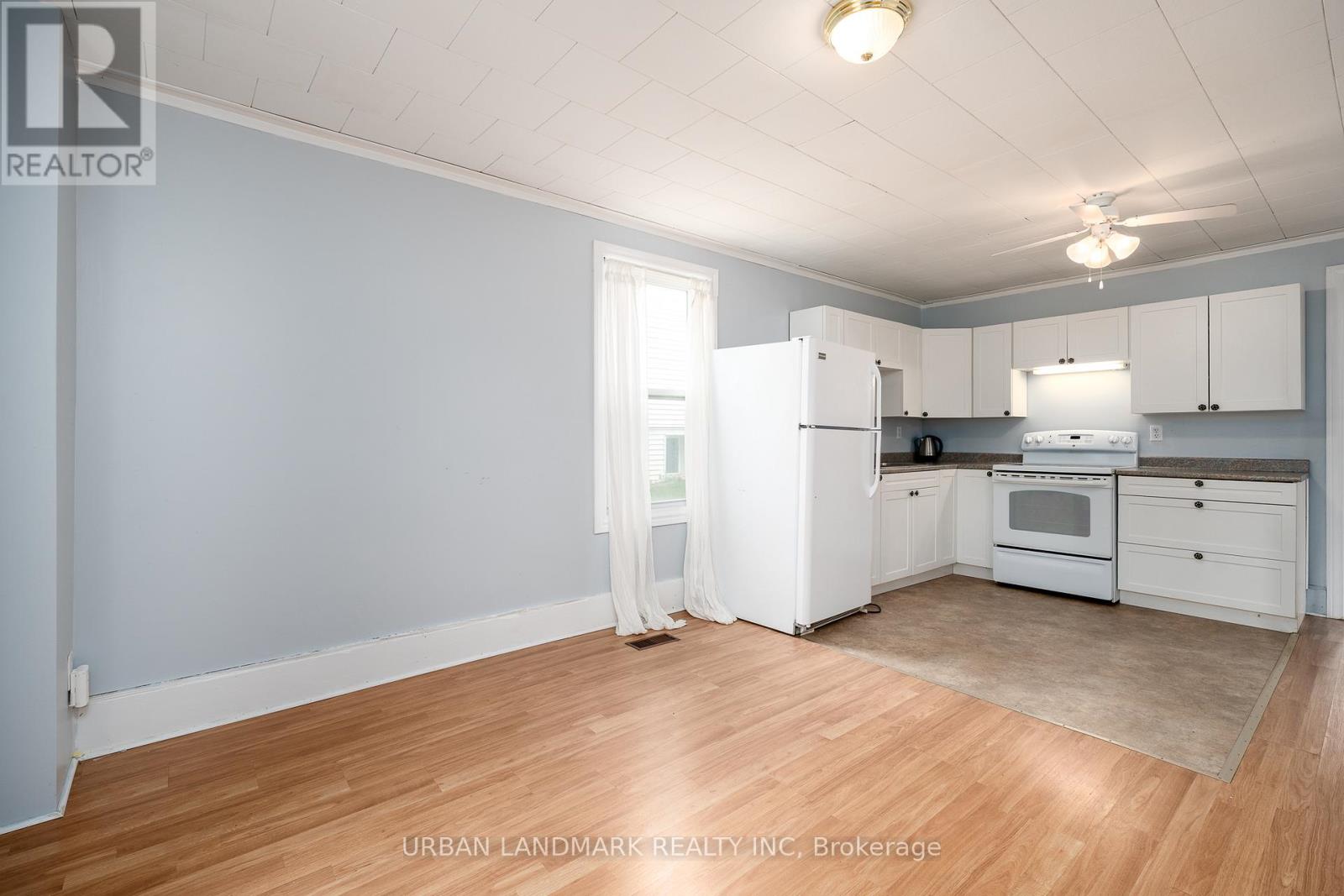 136 ST LAWRENCE STREET - 9