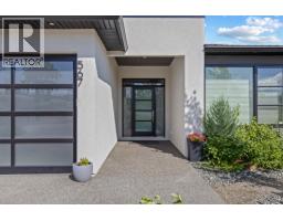  567 Acadia Street, Kelowna