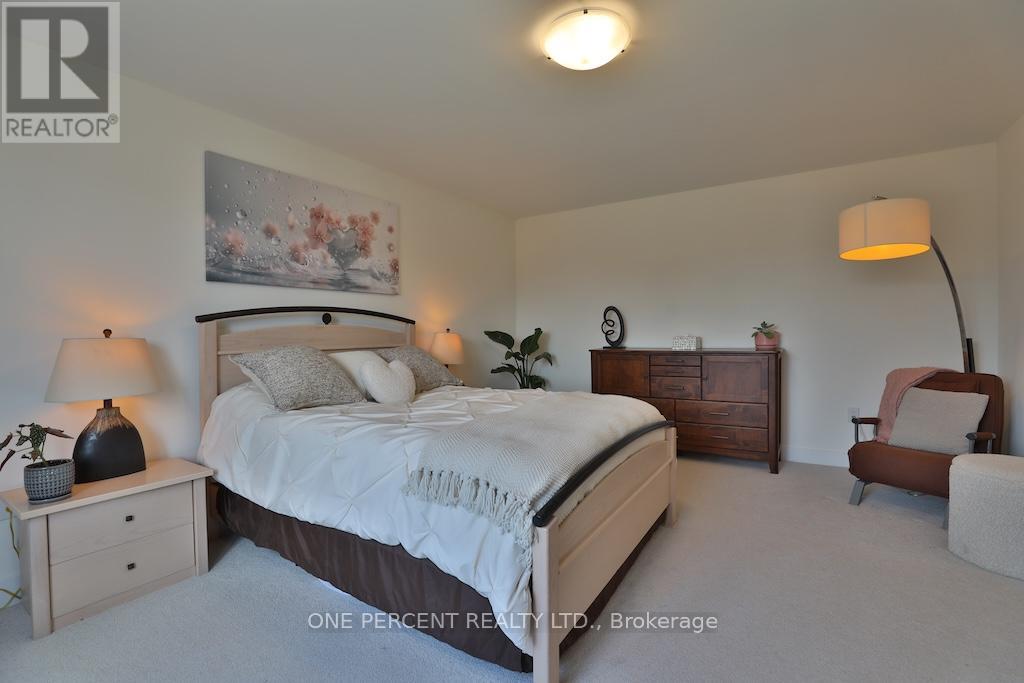 72 DUSENBURY DRIVE - 30