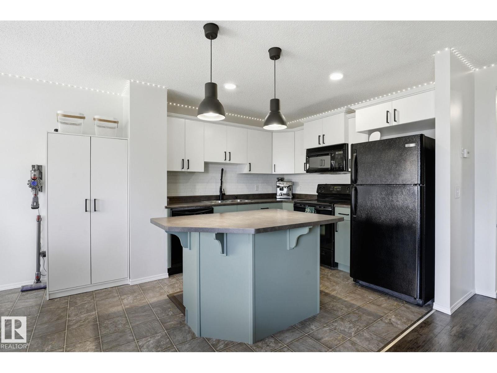 113 Douglas LN — photo 11