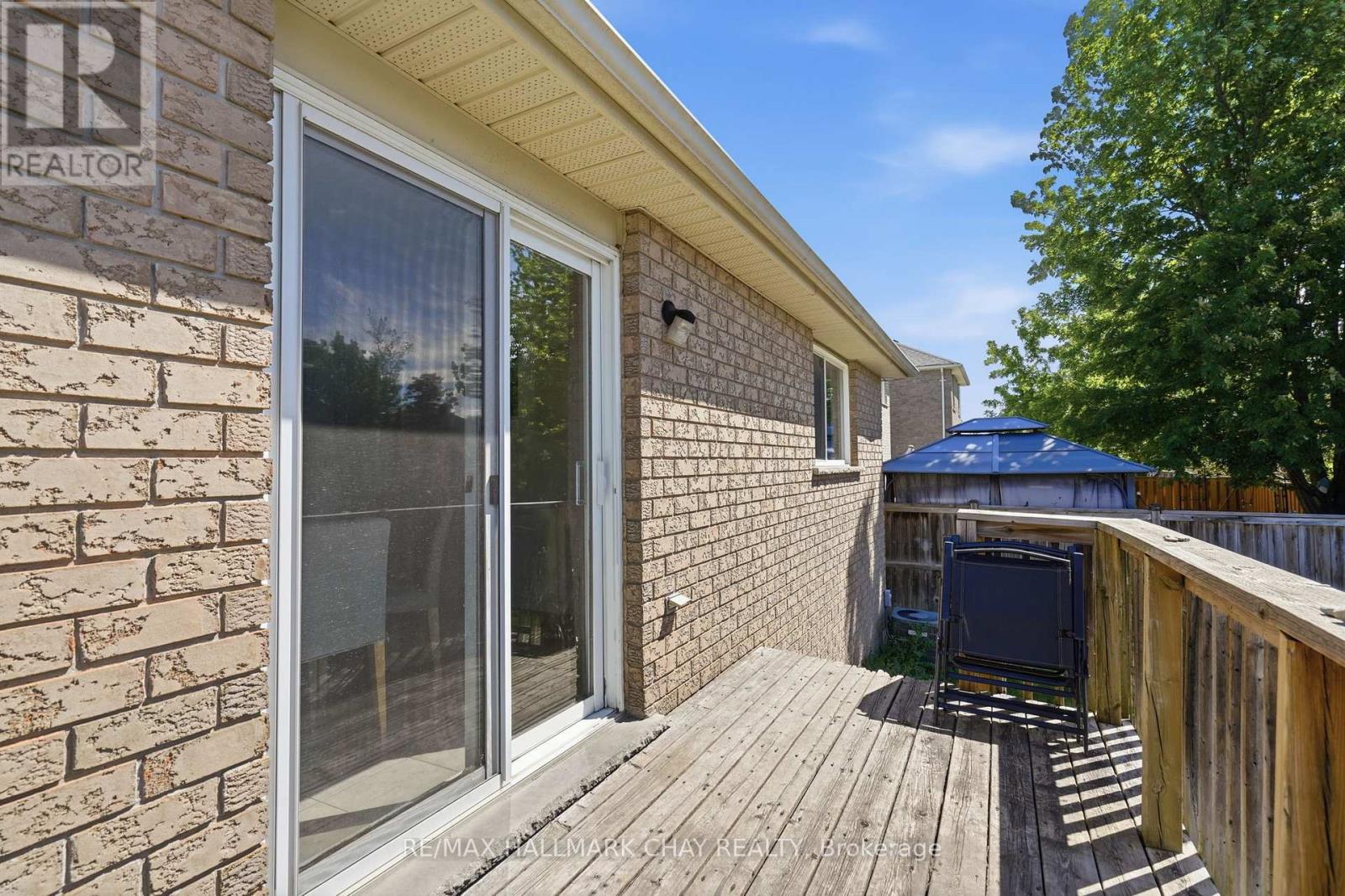 109 SOVEREIGNS GATE - 38