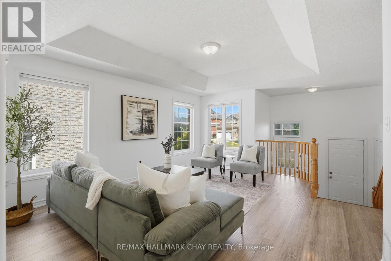109 SOVEREIGNS GATE - 7