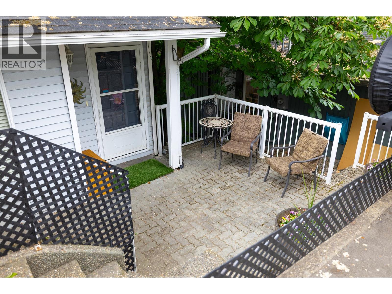 2904 24 Street - 5