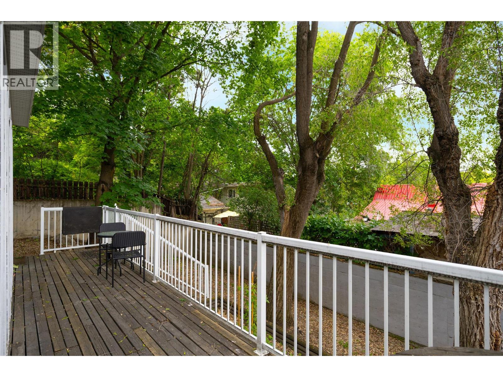 2904 24 Street - 48