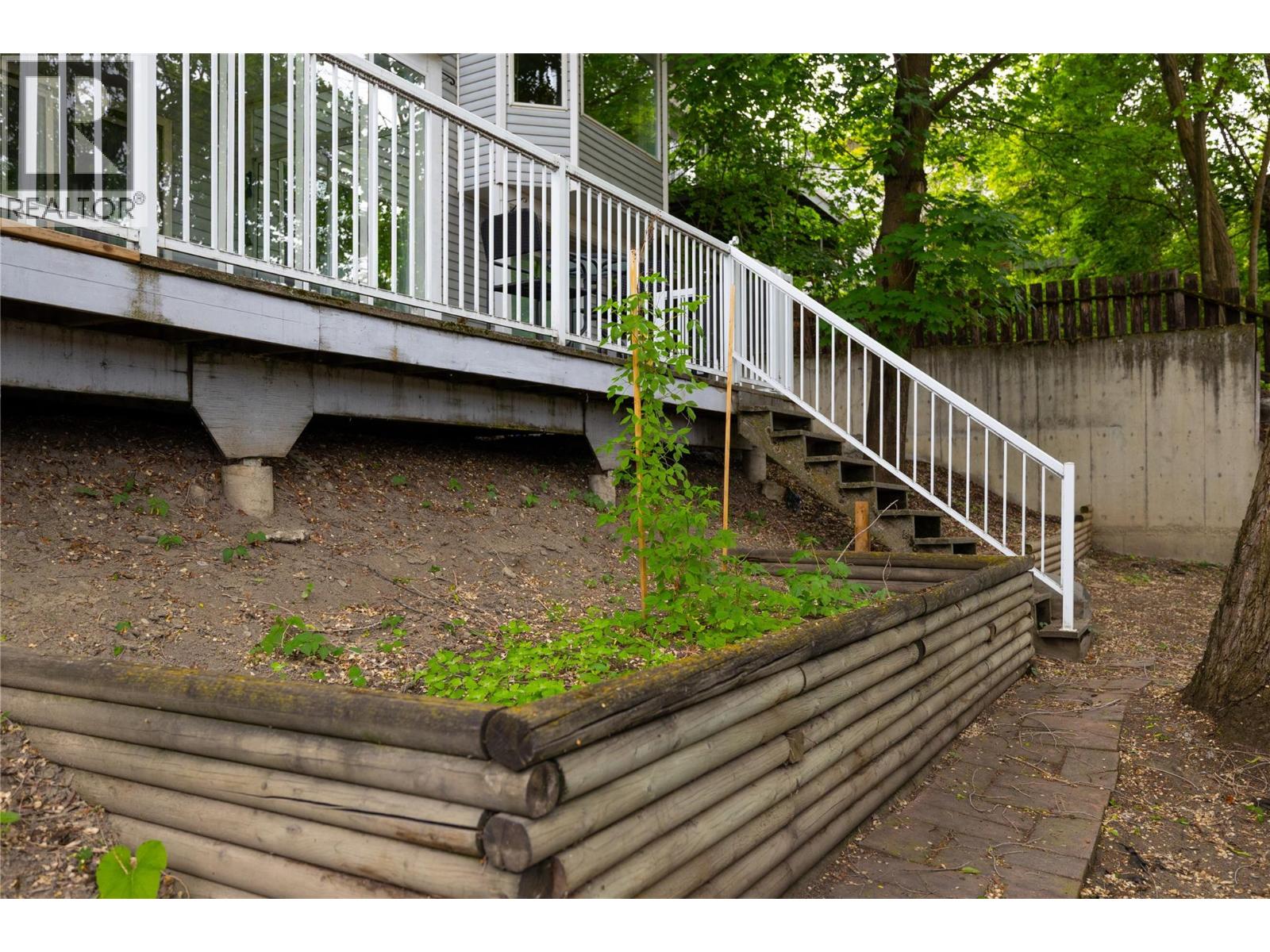 2904 24 Street - 46