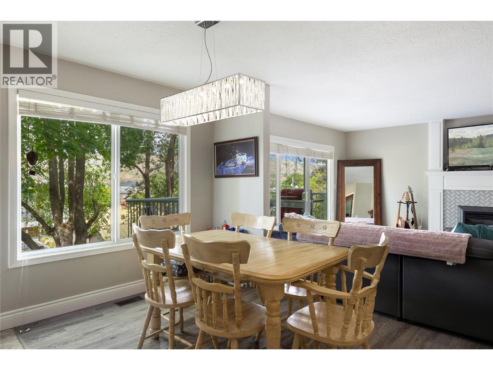 2904 24 Street - 22