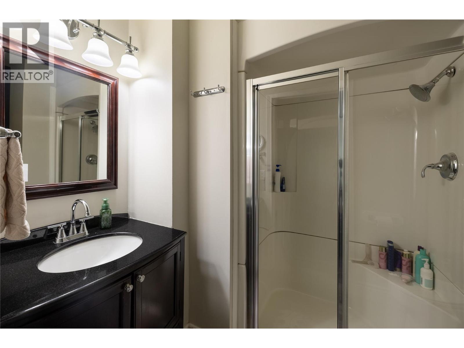 2904 24 Street - 29