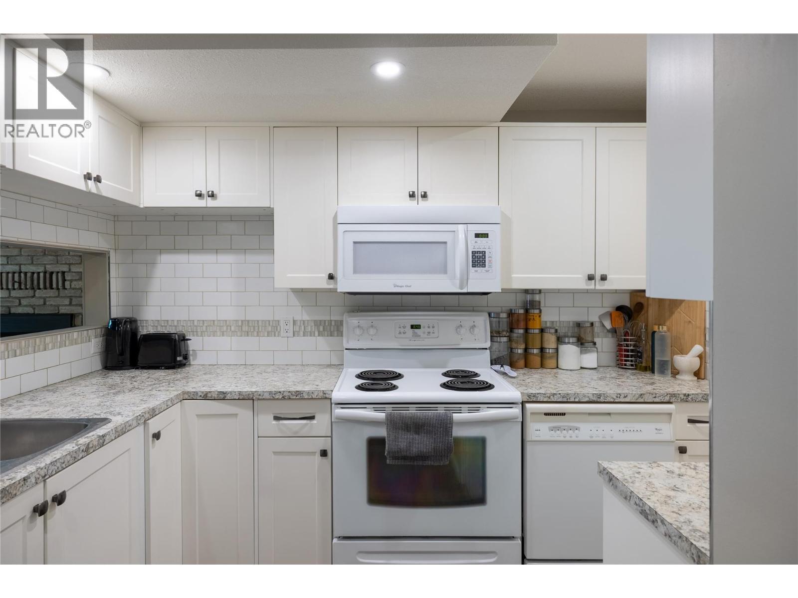 2904 24 Street - 34