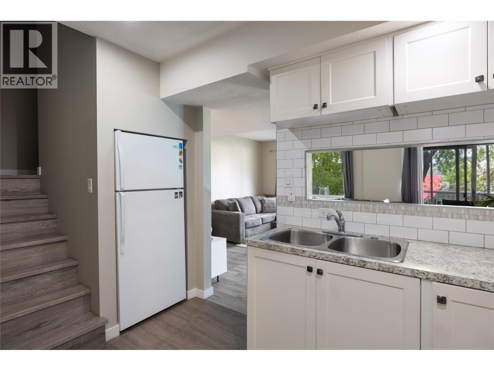 2904 24 Street - 36