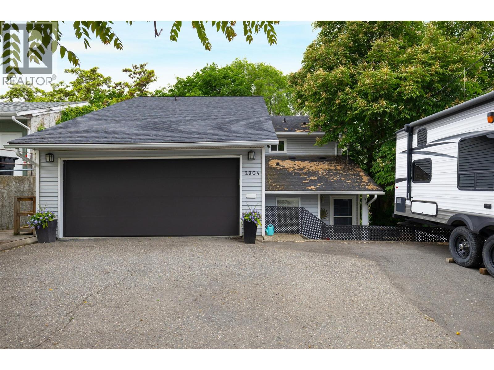 2904 24 Street - 2