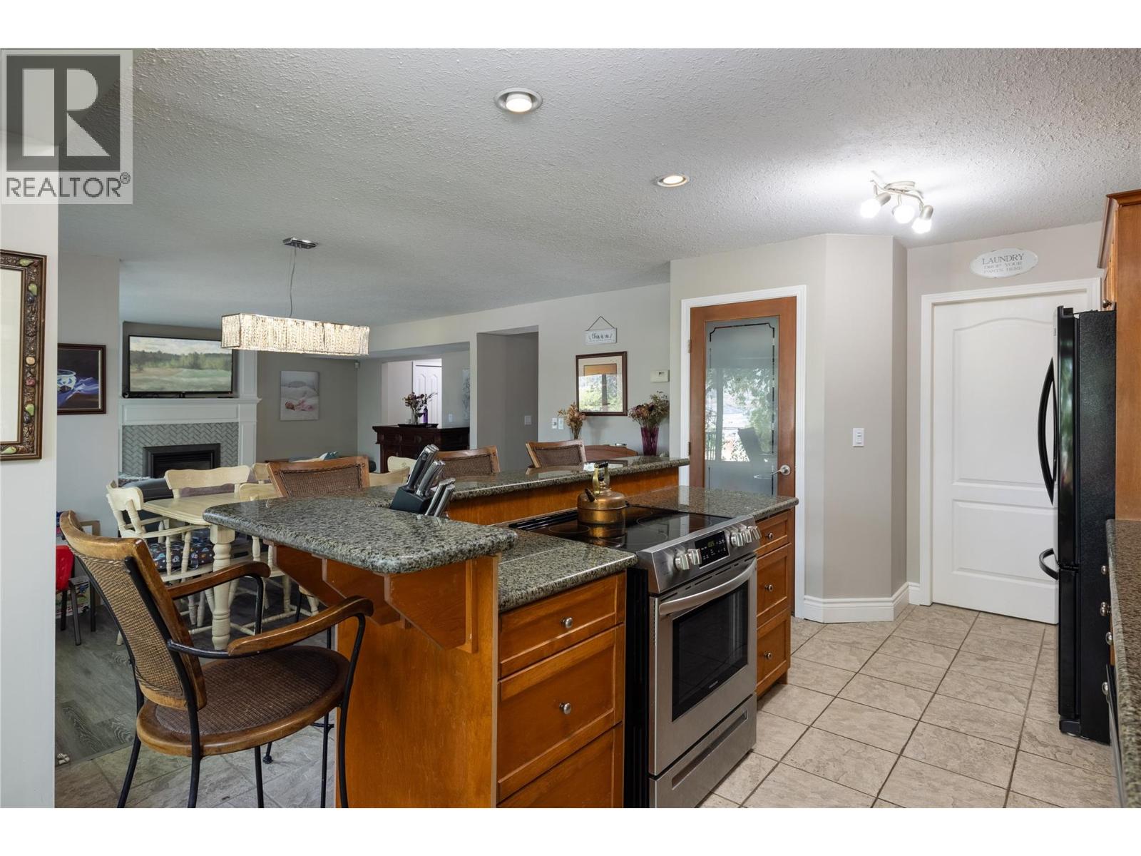 2904 24 Street - 20