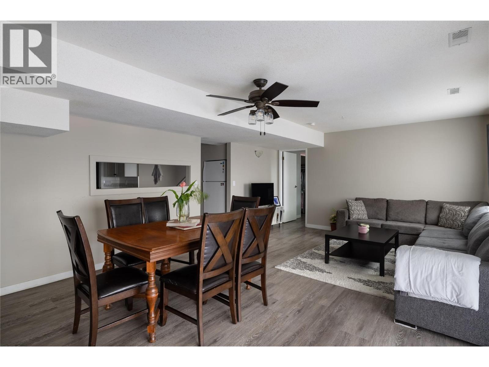 2904 24 Street - 37
