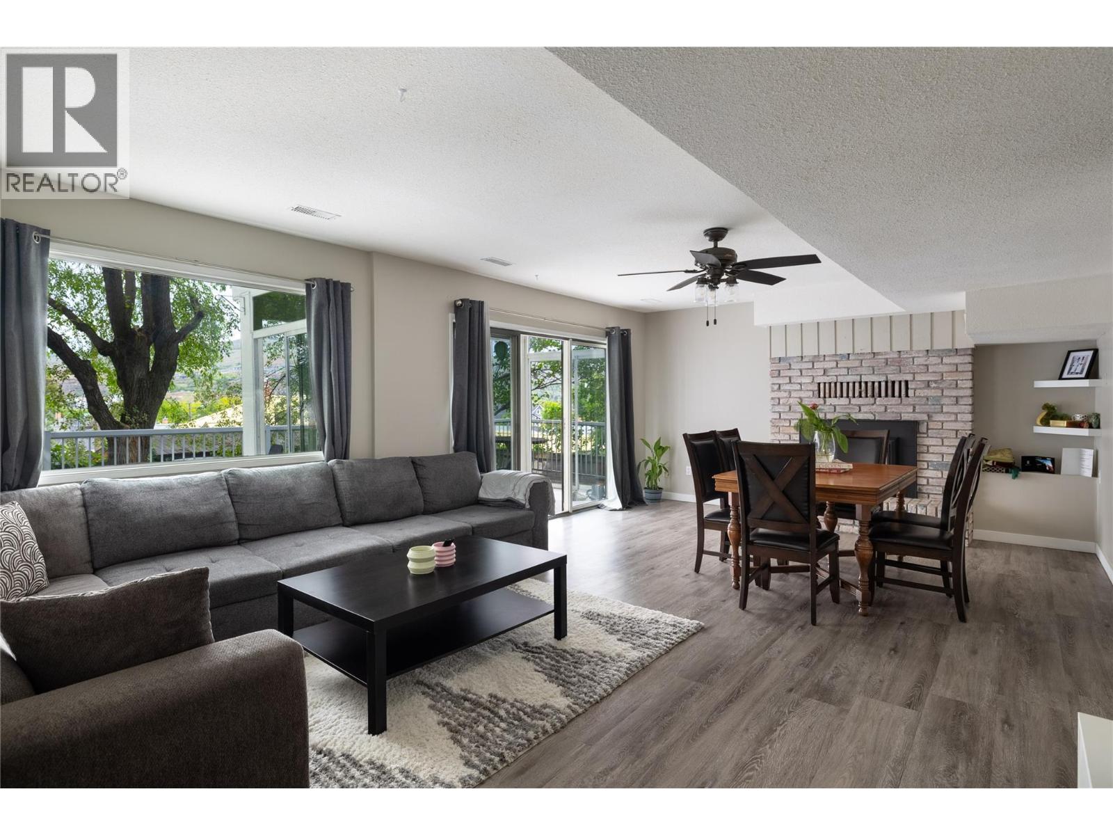 2904 24 Street - 38
