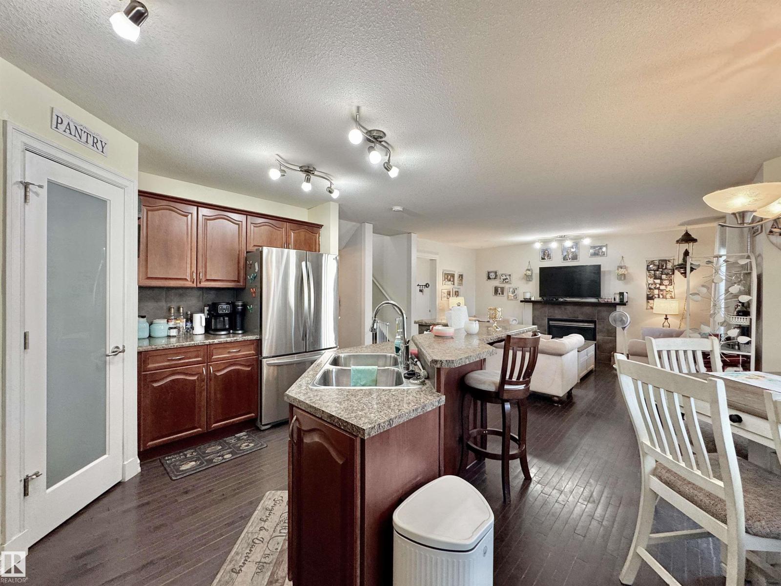 105 GREYSTONE CR — photo 11