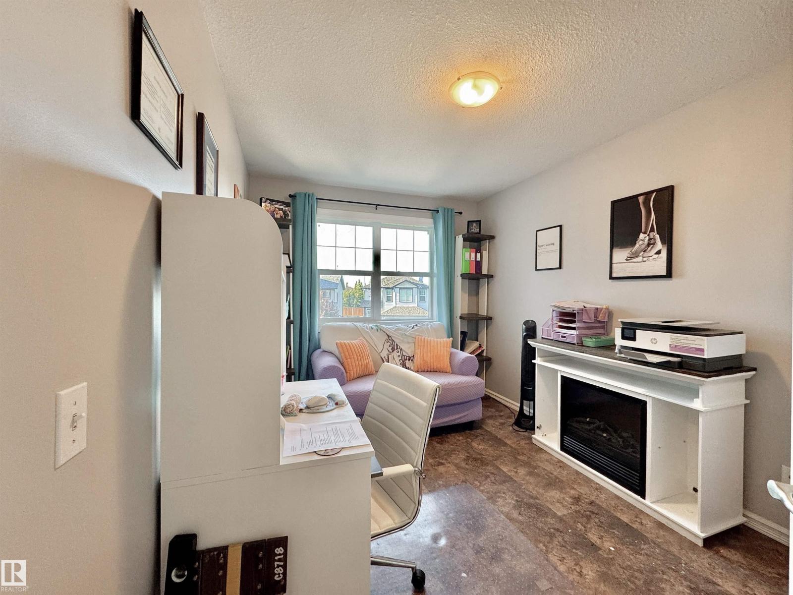 105 GREYSTONE CR - 24