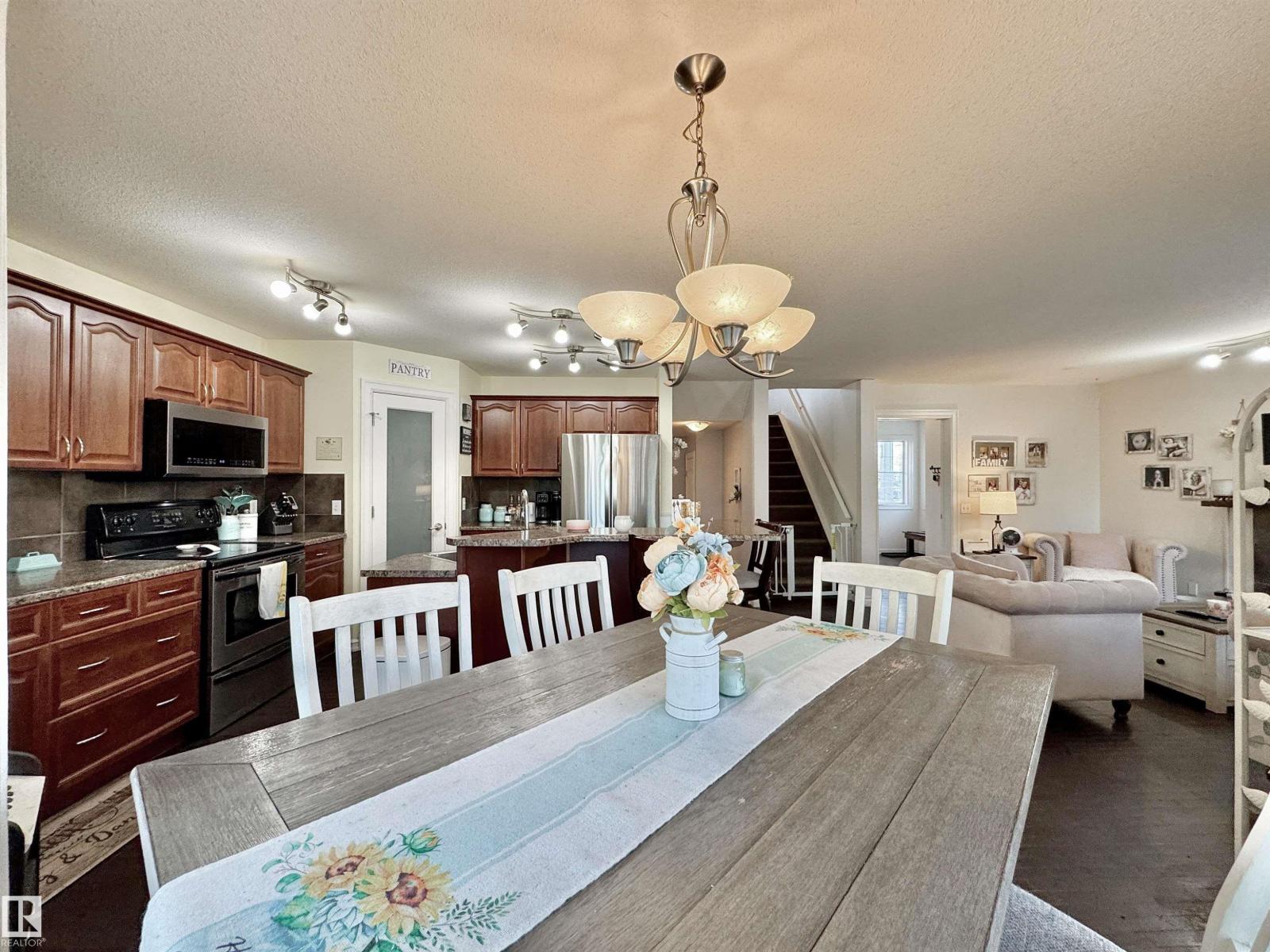 105 GREYSTONE CR - 20