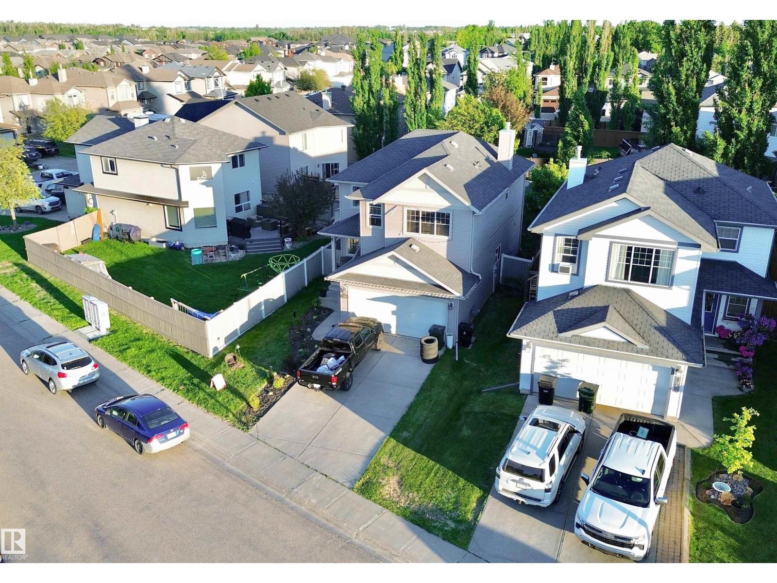 105 GREYSTONE CR - 3