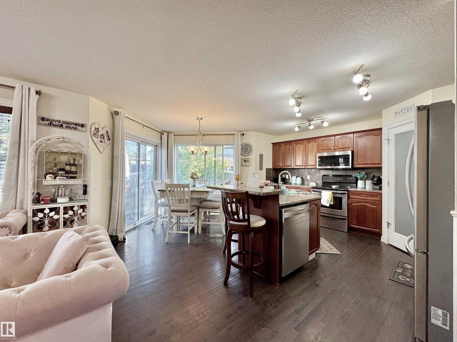 105 GREYSTONE CR - 14