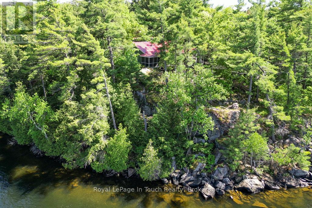 700 ISLAND 980 / DEER ISLAND - 2