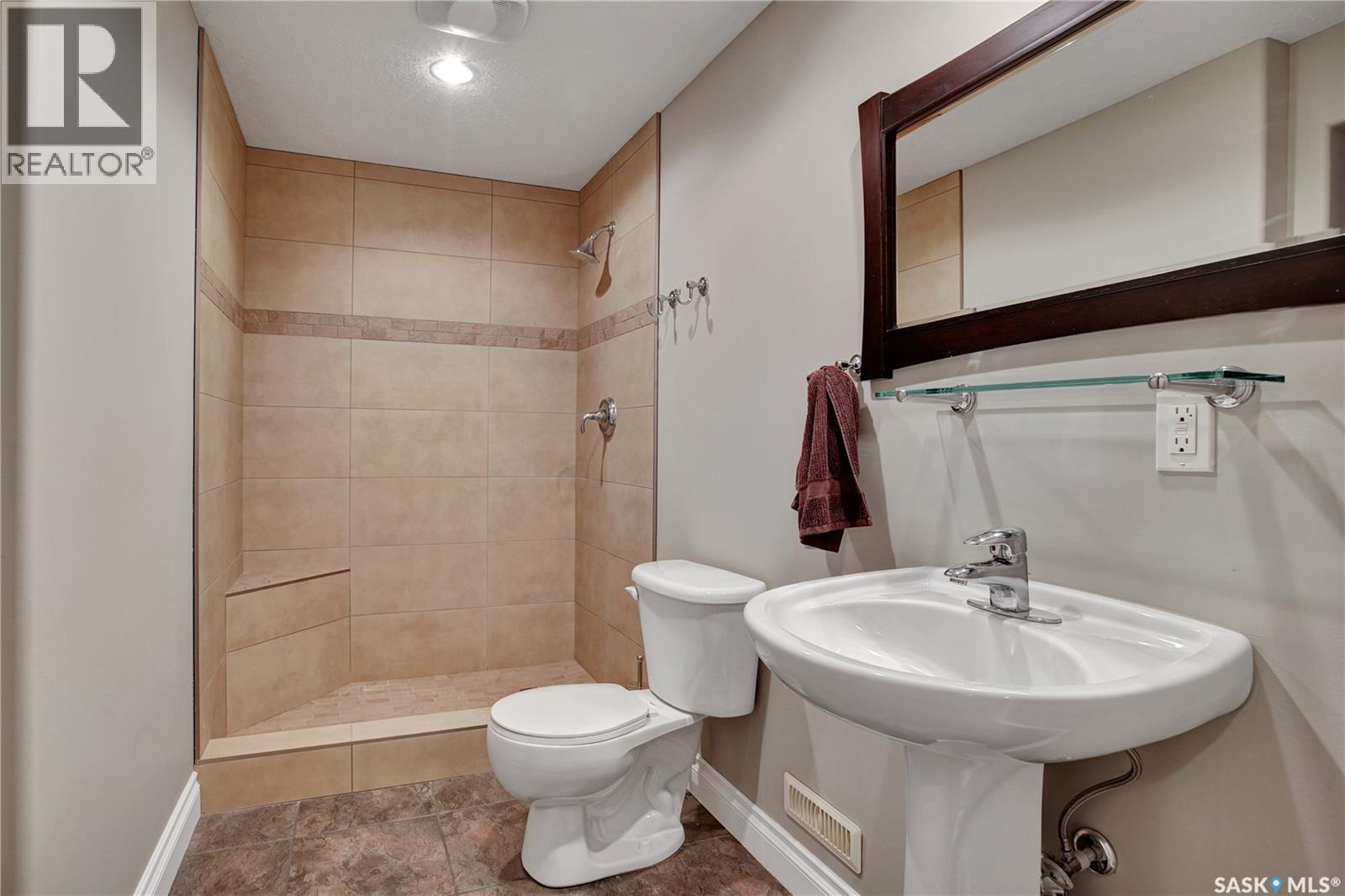 314 BEERLING CRESCENT — photo 34