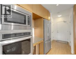 1002 3008 Glen Drive, Coquitlam, BC V3B0J5 Photo 16