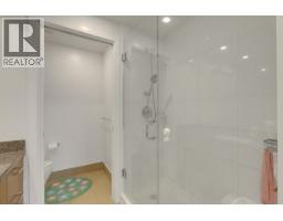 1002 3008 Glen Drive, Coquitlam, BC V3B0J5 Photo 25