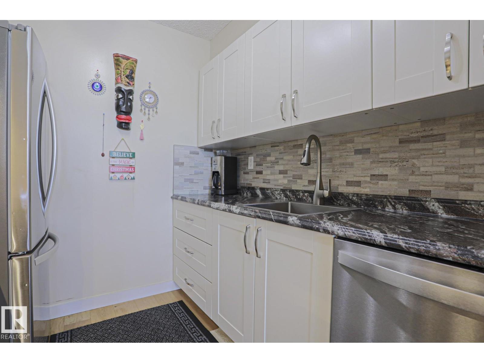 #20 8735 165 ST NW NW - 10