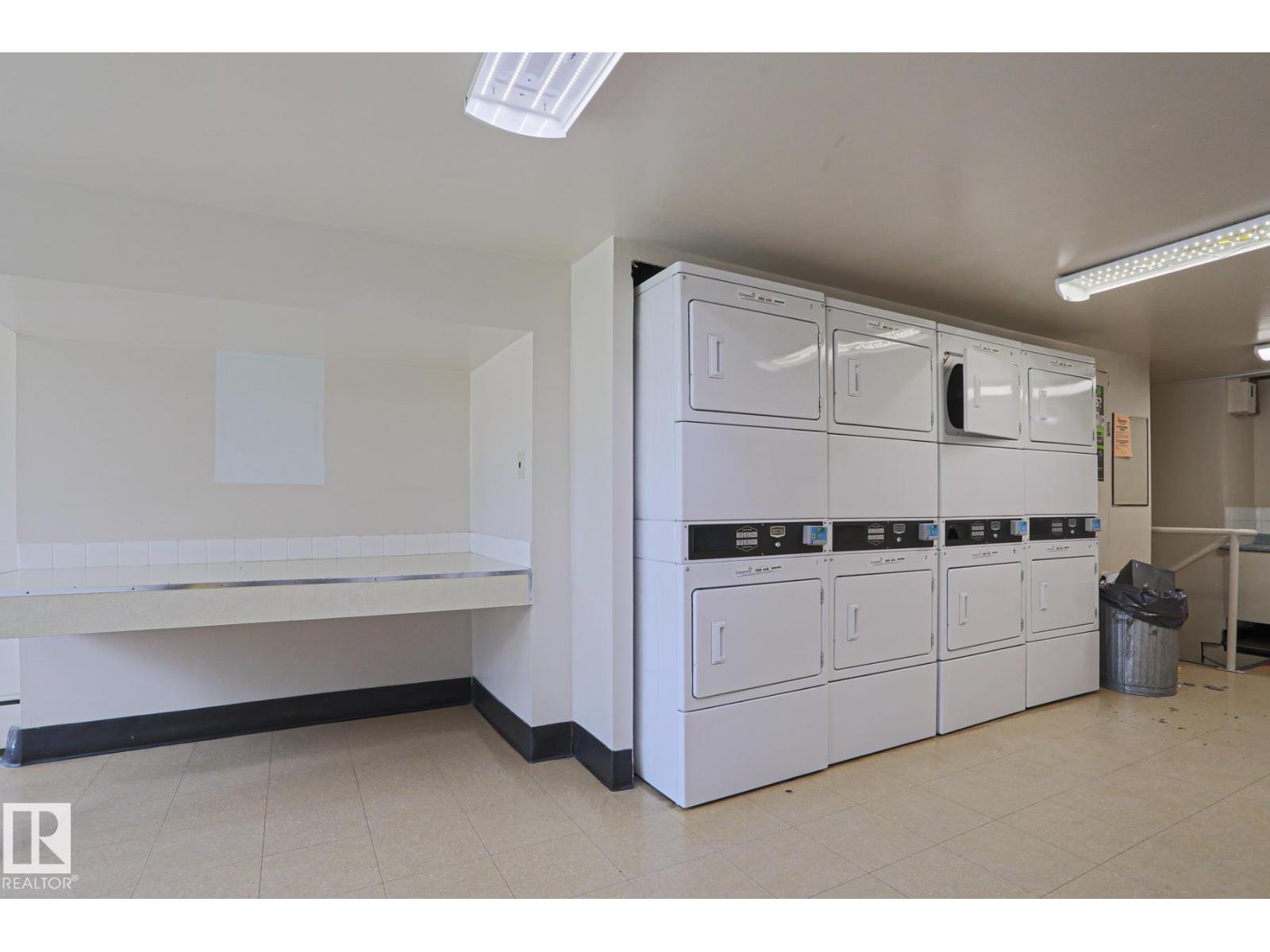 #20 8735 165 ST NW NW - 23