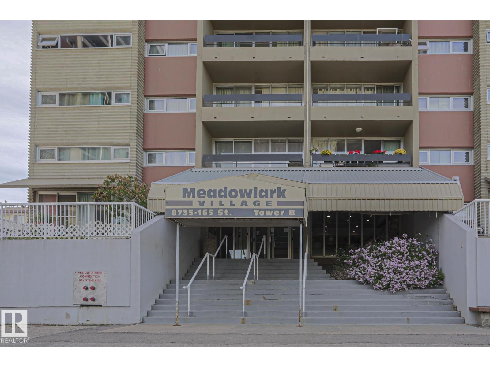 #20 8735 165 ST NW NW - 24