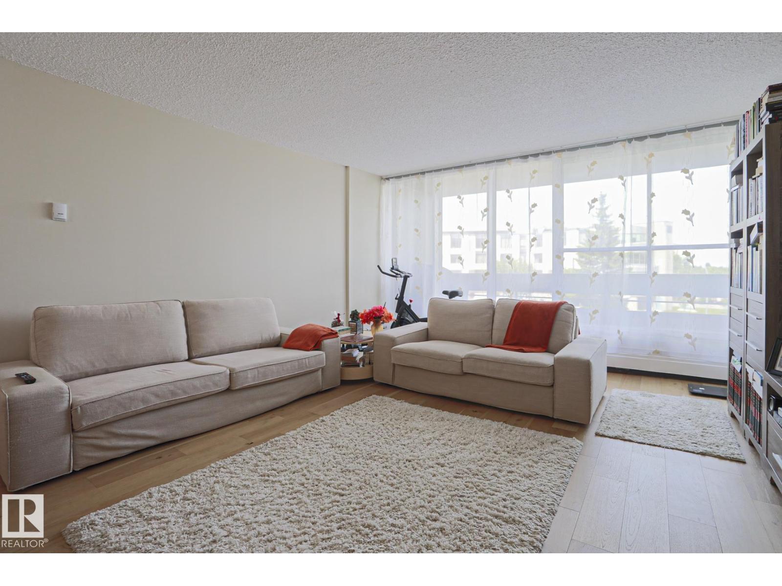 #20 8735 165 ST NW NW - 4