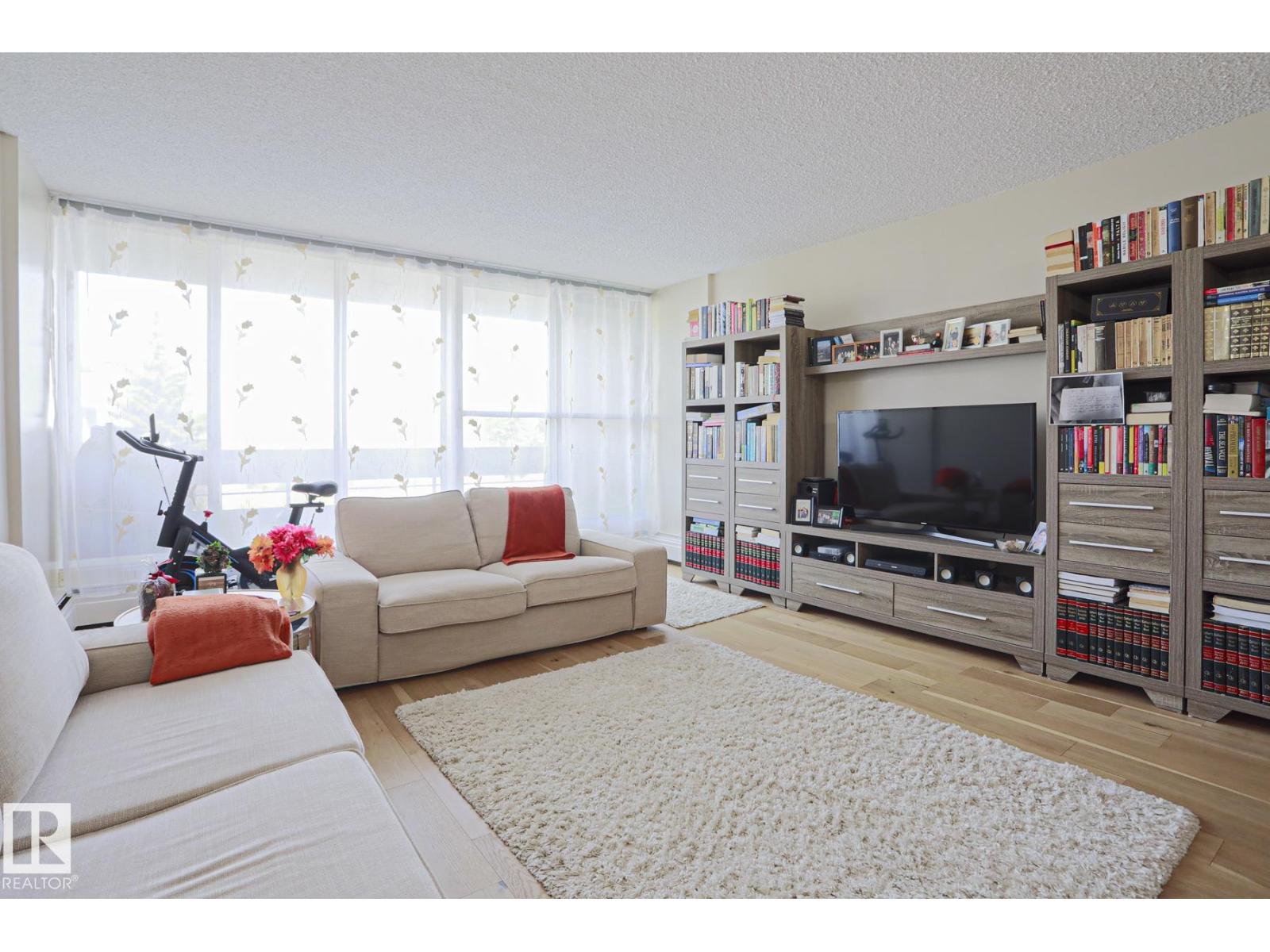 #20 8735 165 ST NW NW - 6
