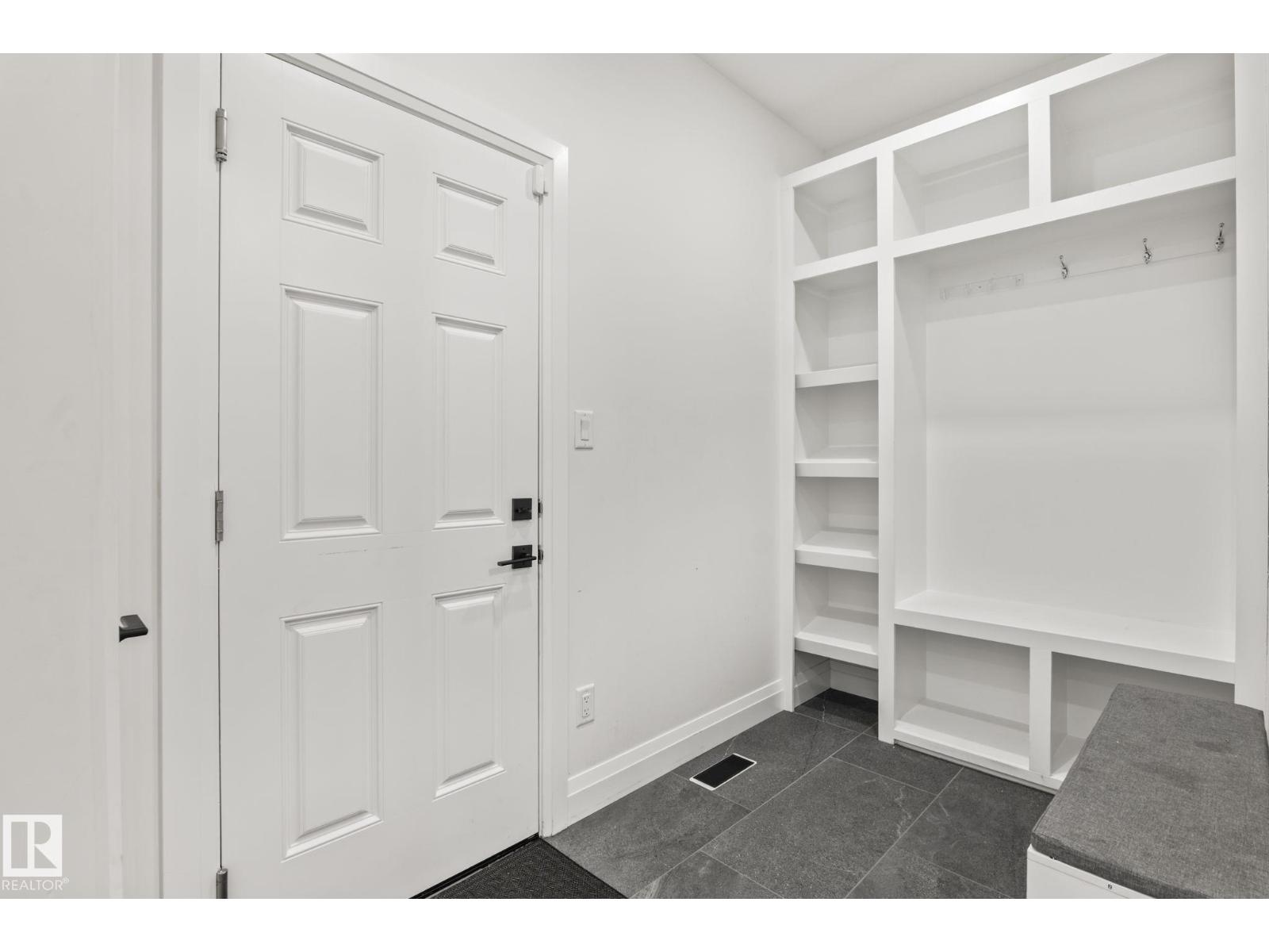 23 Elwyck gate - 9