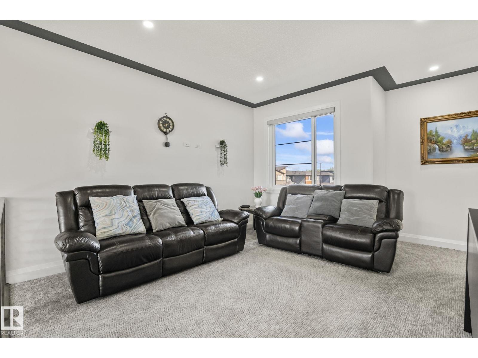 23 Elwyck gate - 23